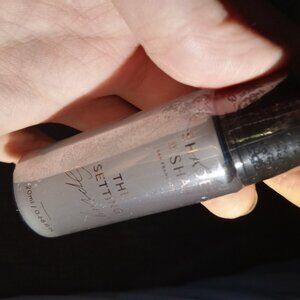 Shades by Shan - The Setting Spray, mini